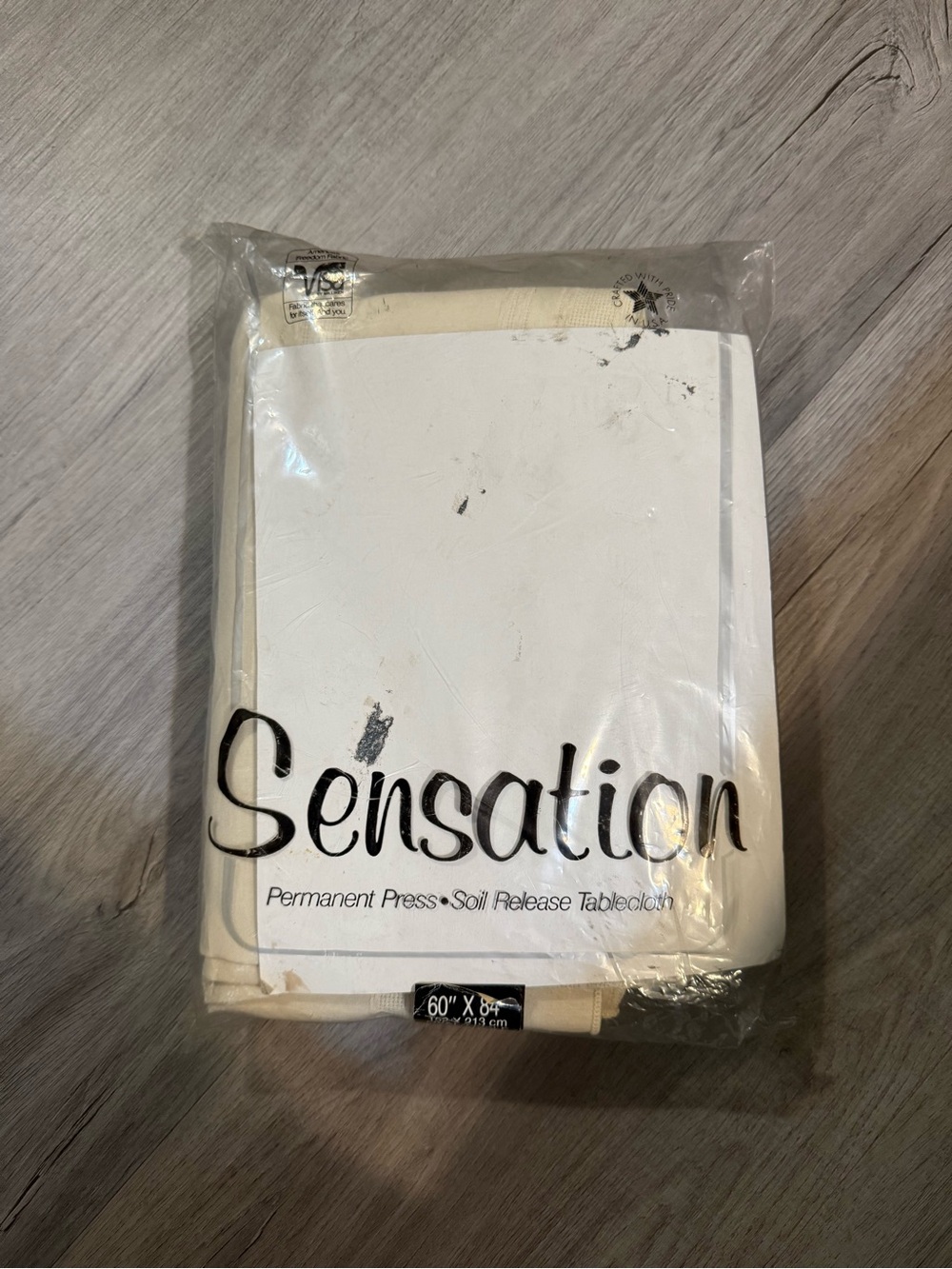 ⭐️ Sensation Permanent Press Tablecloth in Ivory/Cream